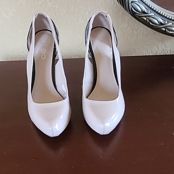 Aldo 2 tone cut out heels. - Picture 2 of 7